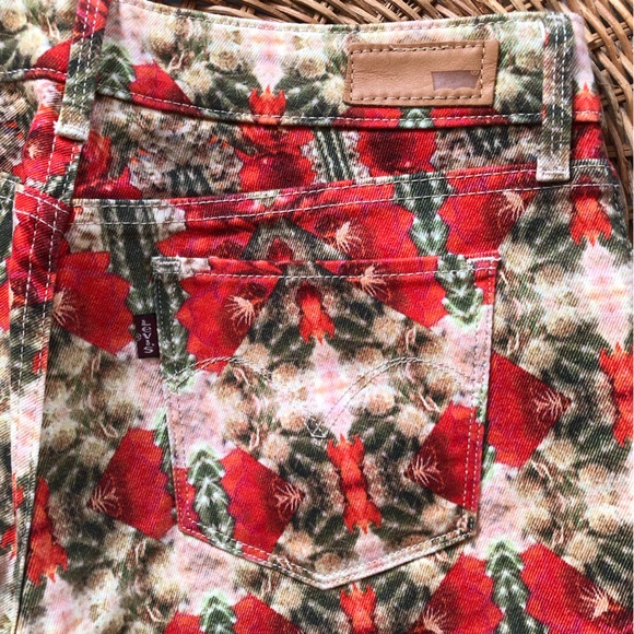 LEVI’S PRINTED DENIM - Picture 1 of 8